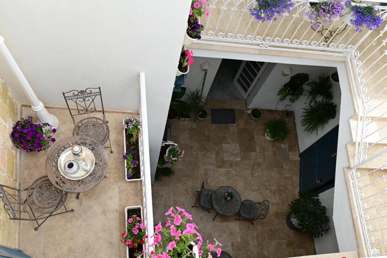 Julina Boutique Living 3*