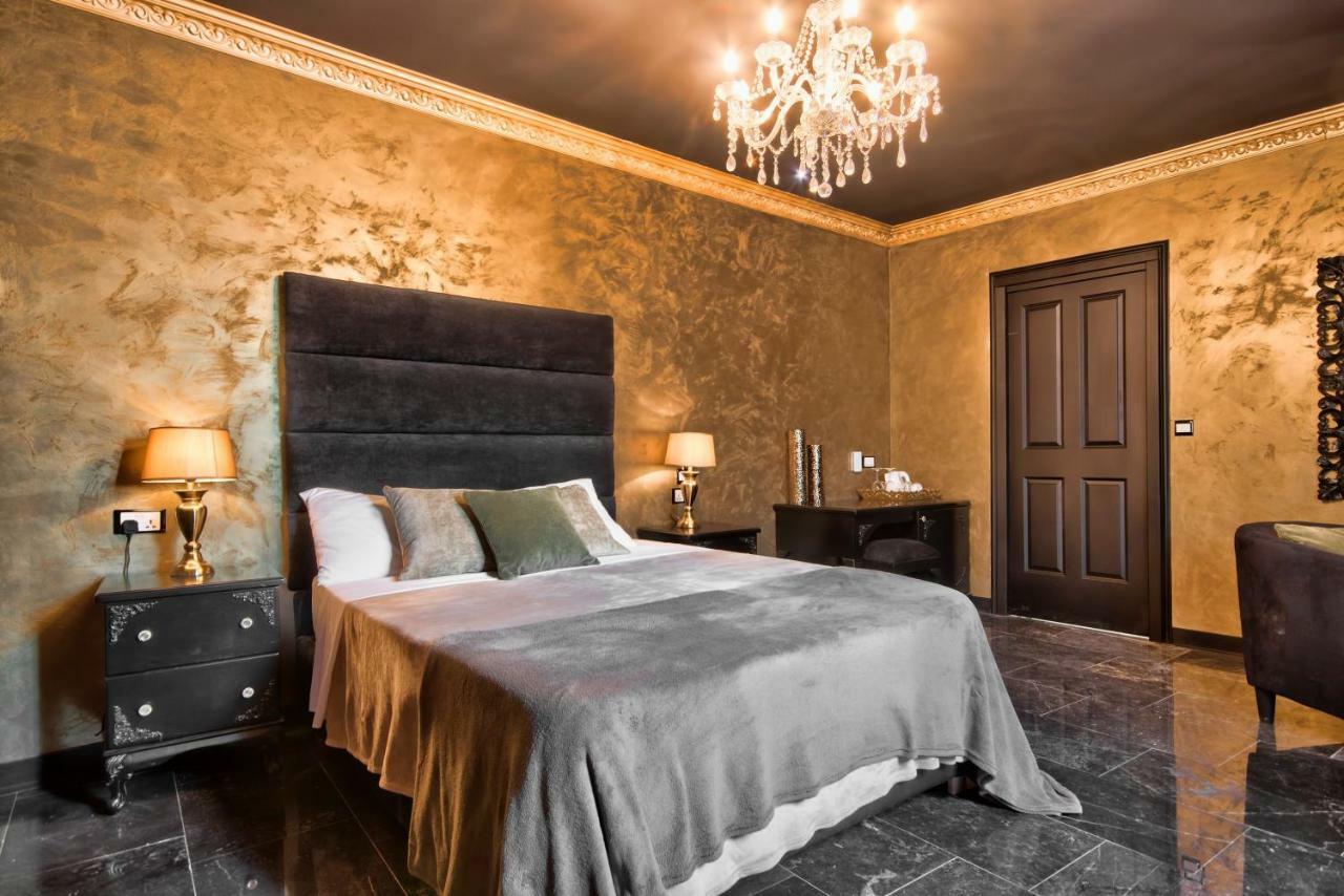 Julina Boutique Living