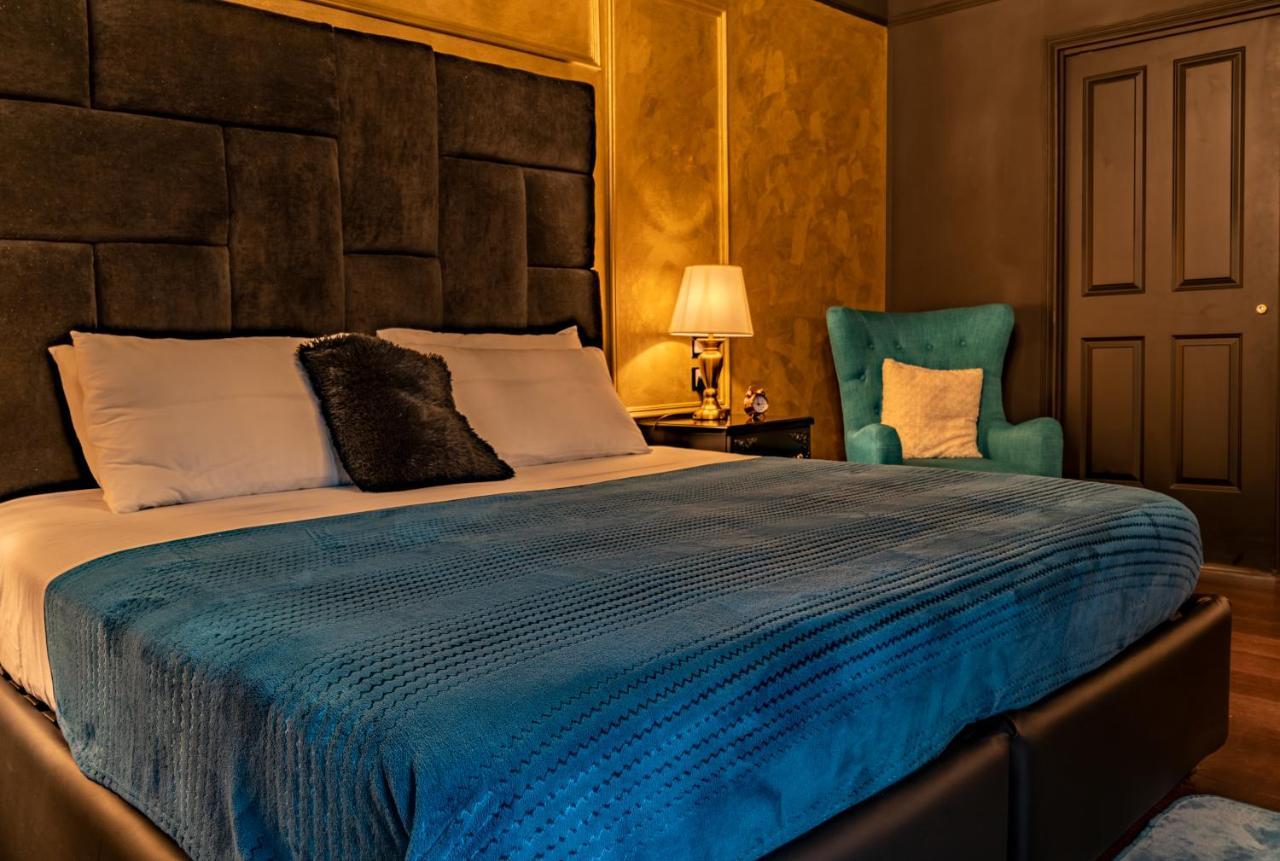 Julina Boutique Living 3*